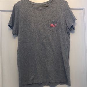 Women’s vineyard vines T-shirts